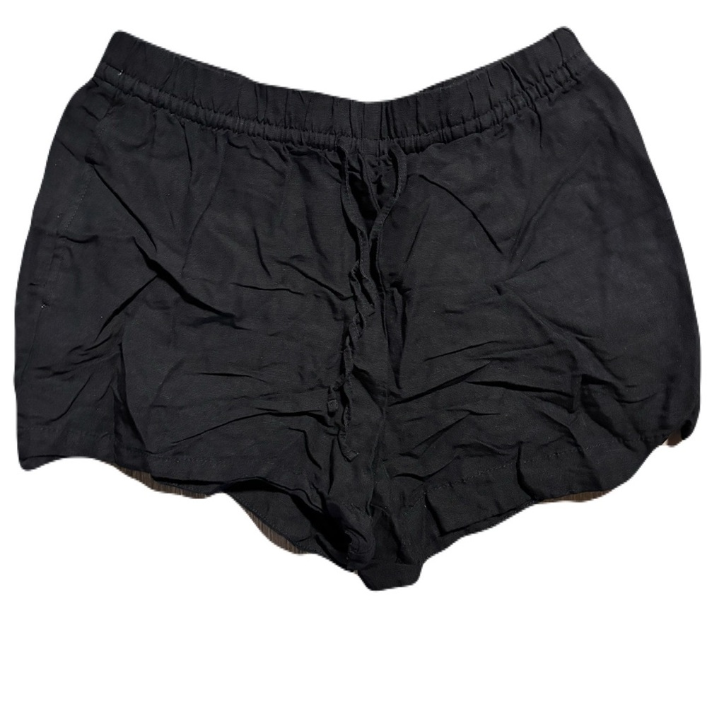 H&M Women's Black Elastic-Waist Flowy Shorts